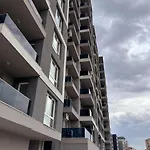 Your In With Free Private Parking Apartament