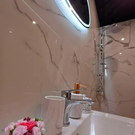 Your In With Free Private Parking Apartman *