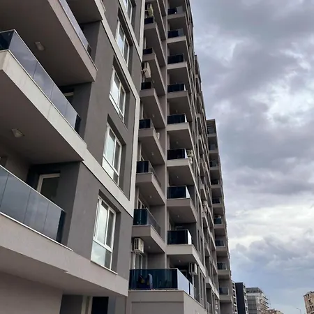 Your In With Free Private Parking Apartmán