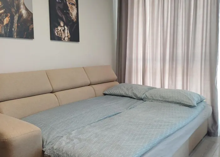 Your In With Free Private Parking Apartmán