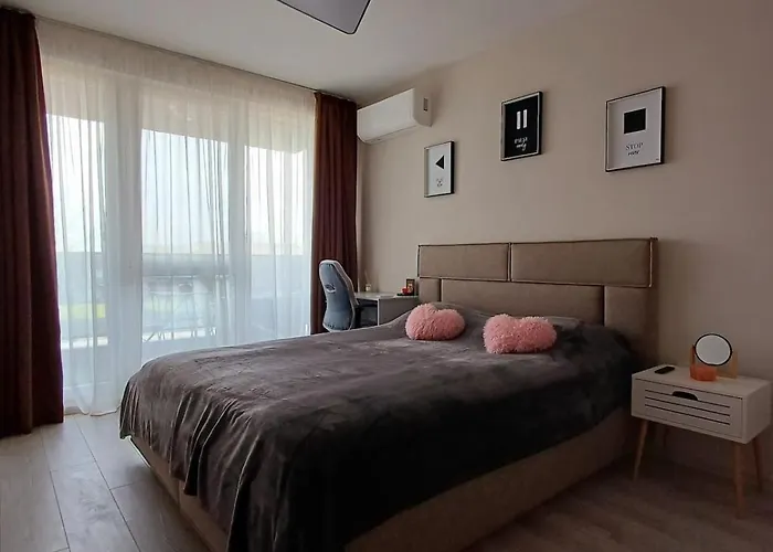 Your In With Free Private Parking Apartmán